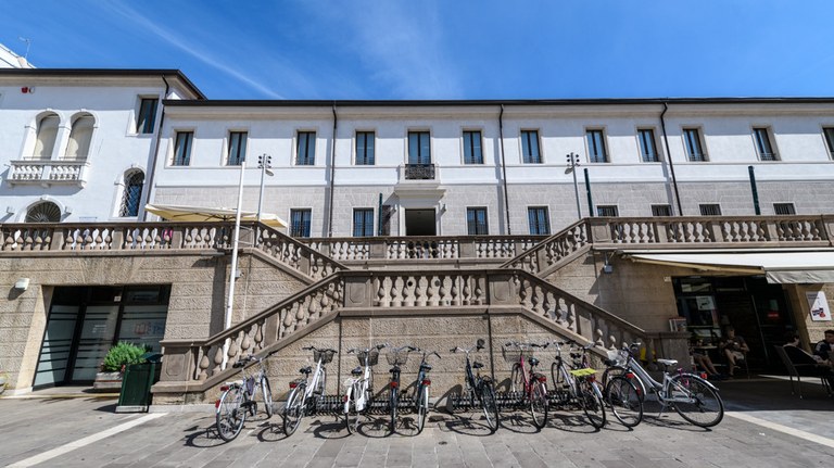 La biblioteca civica di Pordenone sarà aperta anche il lunedì mattina, anche con i servizi di prestito e consultazione